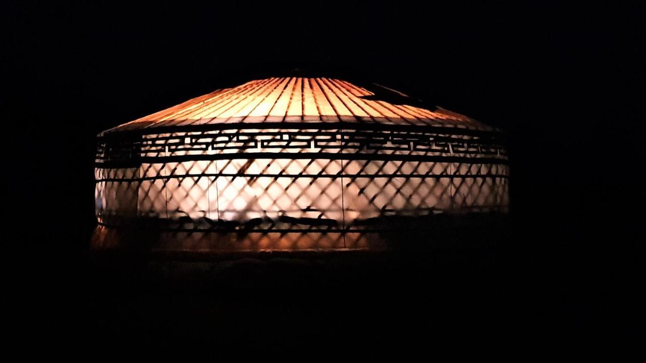 ホテル Mongolische Jurte Im Art.Quartier Velgast エクステリア 写真